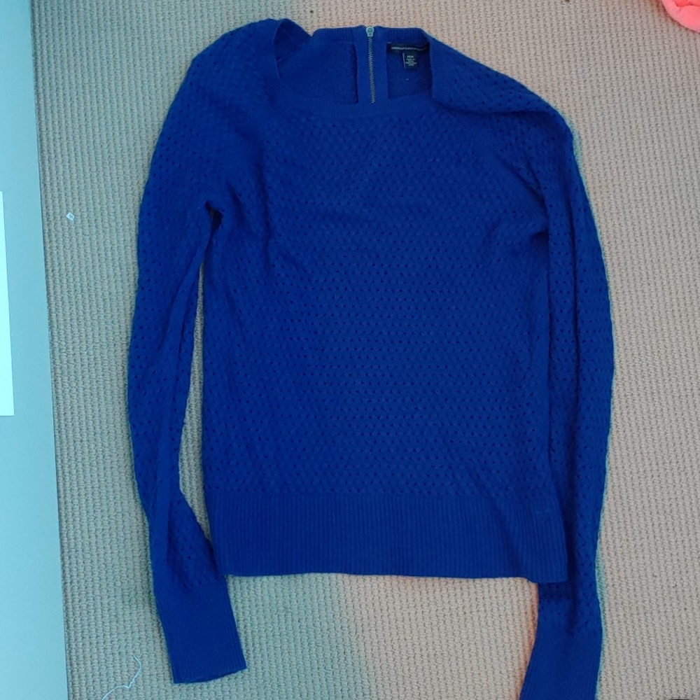 American eagle sweater